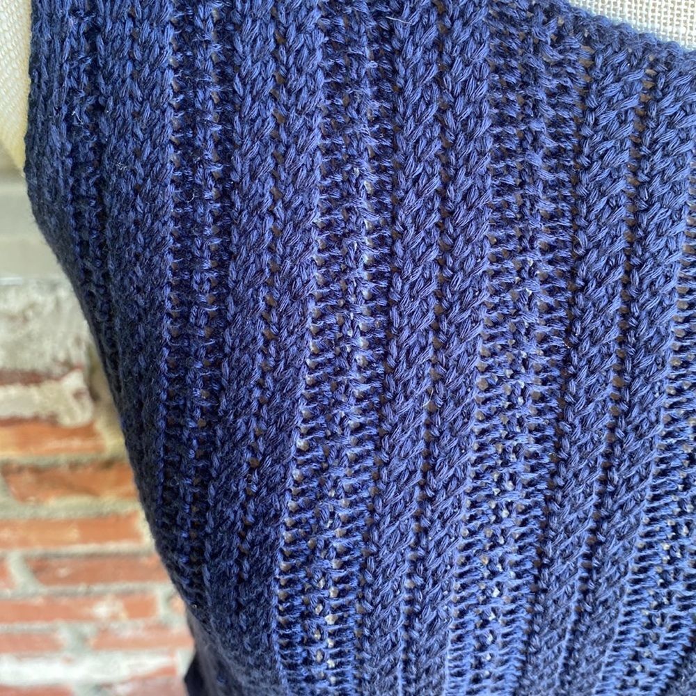 NWT - Marled Sleeveless Crewneck Acrylic Knit Sweater in Navy Blue Size: XS - Picture 3 of 6